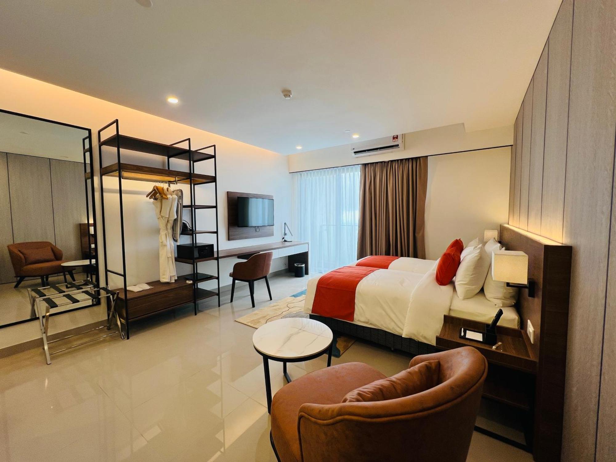 Wyndham Ion Majestic